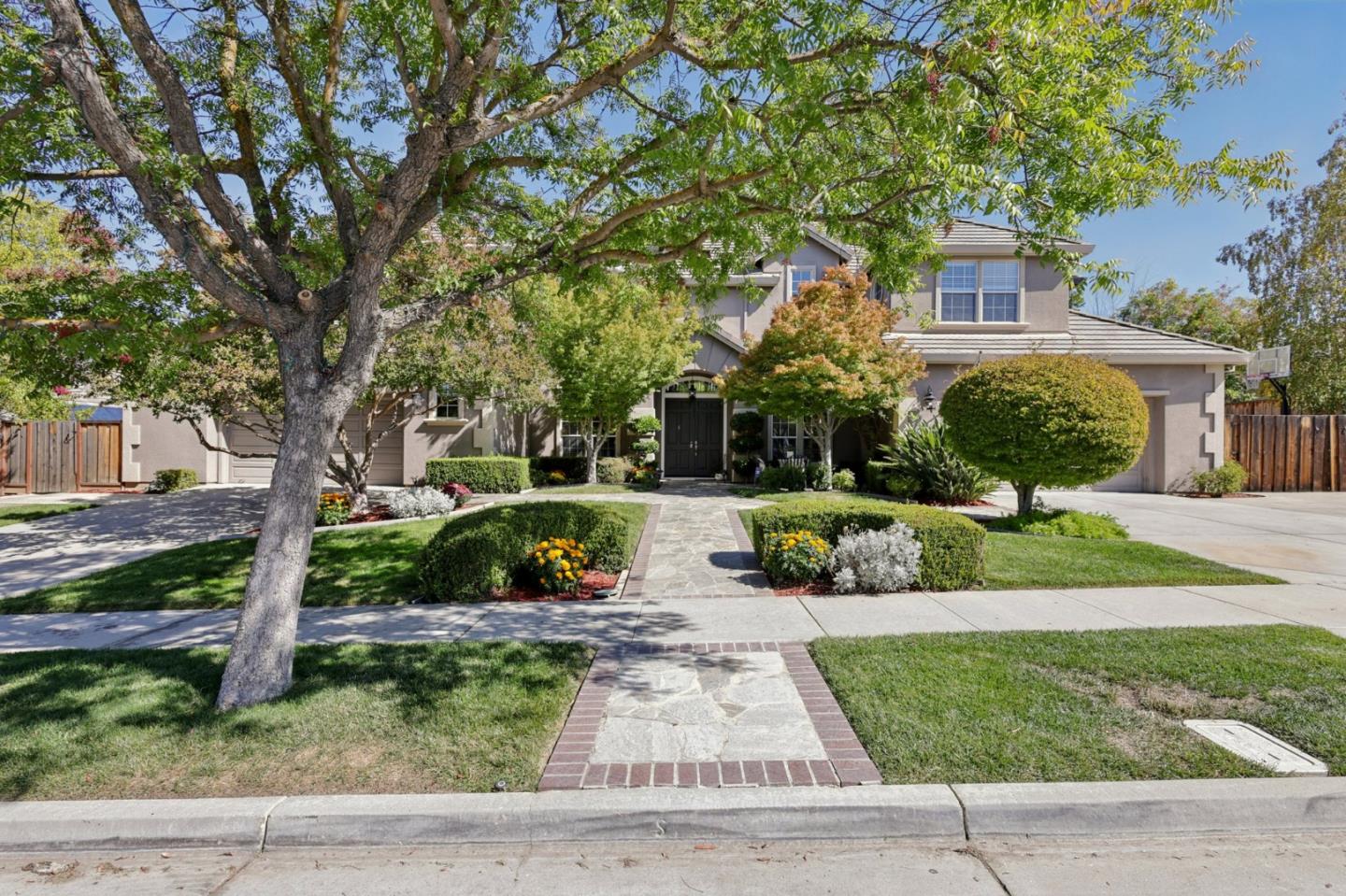 Detail Gallery Image 44 of 55 For 2276 Bentley Ridge Dr, San Jose,  CA 95138 - 6 Beds | 4/1 Baths