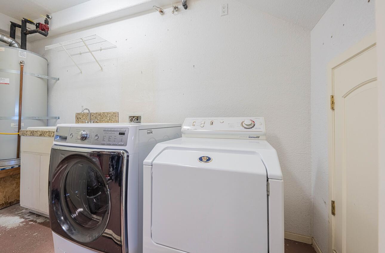 Detail Gallery Image 45 of 68 For 300 Mesa Rd, Salinas,  CA 93908 - 4 Beds | 3/1 Baths