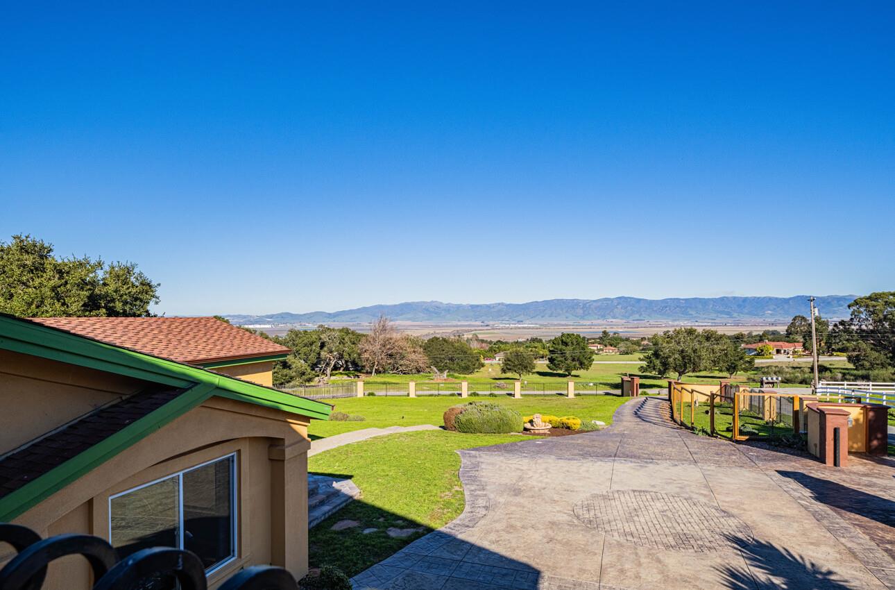 Detail Gallery Image 53 of 68 For 300 Mesa Rd, Salinas,  CA 93908 - 4 Beds | 3/1 Baths