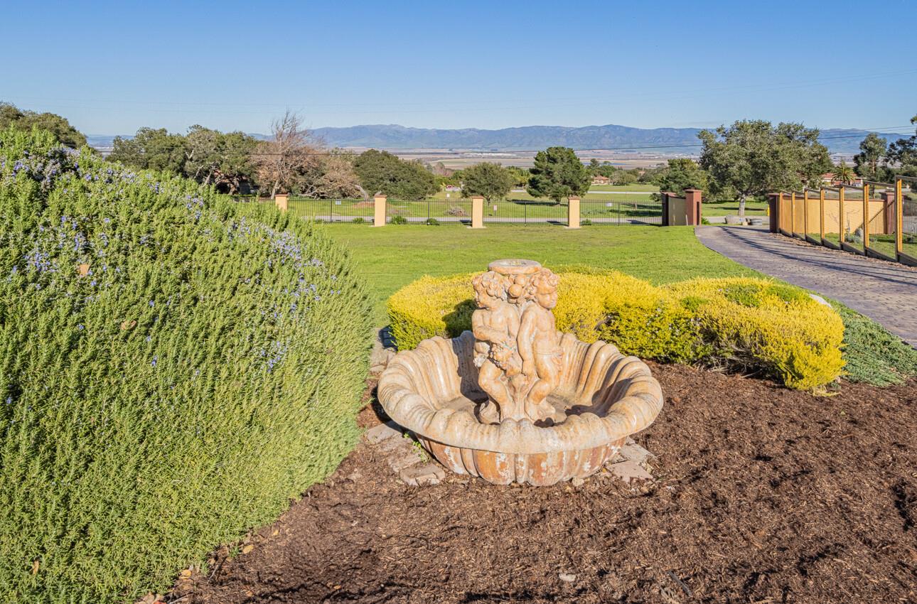 Detail Gallery Image 56 of 68 For 300 Mesa Rd, Salinas,  CA 93908 - 4 Beds | 3/1 Baths