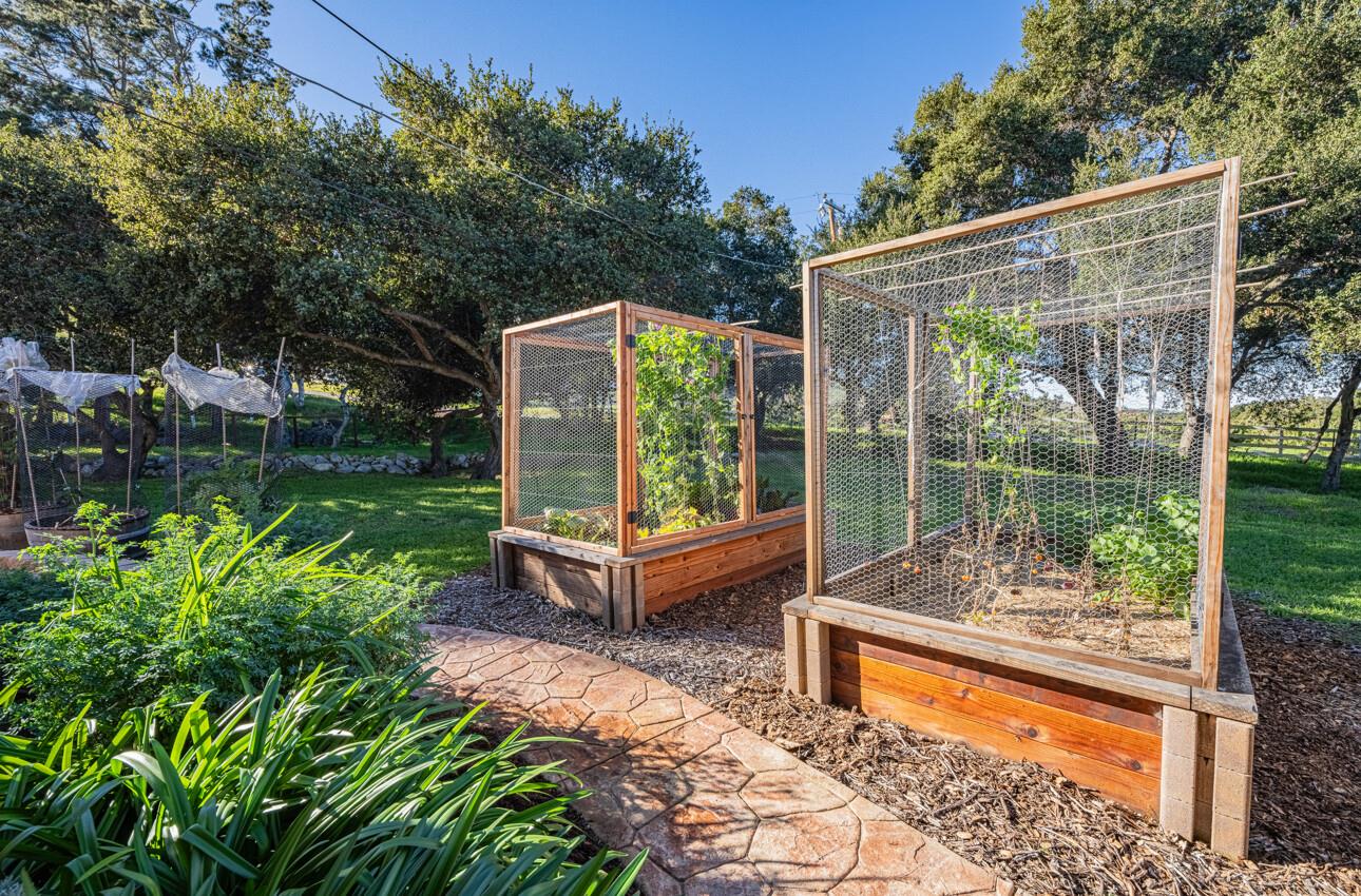 Detail Gallery Image 59 of 68 For 300 Mesa Rd, Salinas,  CA 93908 - 4 Beds | 3/1 Baths