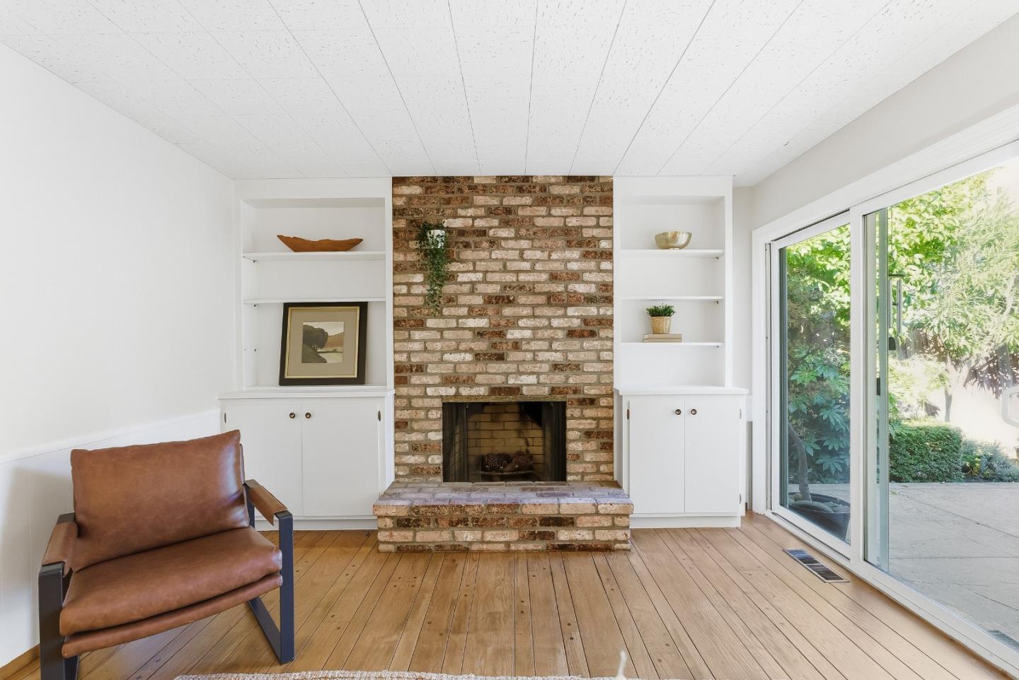 Detail Gallery Image 17 of 41 For 255 E Oakwood Blvd, Redwood City,  CA 94061 - 3 Beds | 2 Baths