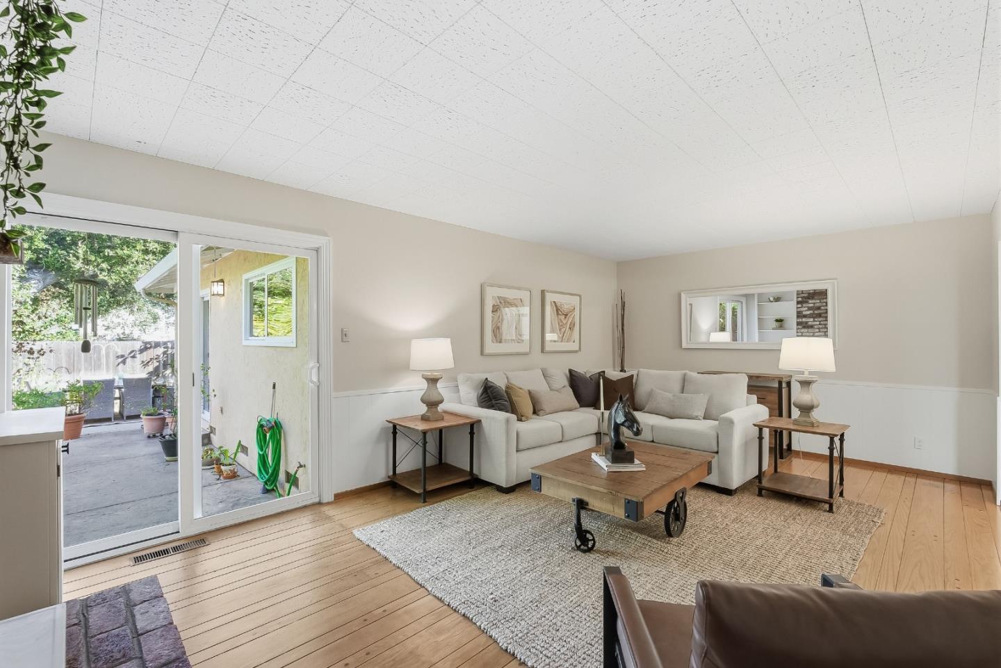 Detail Gallery Image 21 of 41 For 255 E Oakwood Blvd, Redwood City,  CA 94061 - 3 Beds | 2 Baths