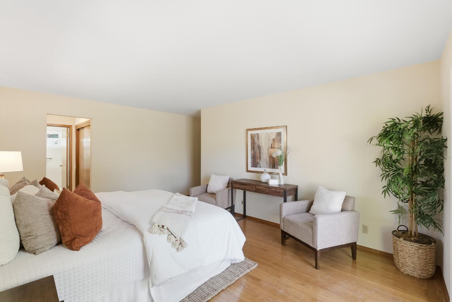 Detail Gallery Image 24 of 41 For 255 E Oakwood Blvd, Redwood City,  CA 94061 - 3 Beds | 2 Baths