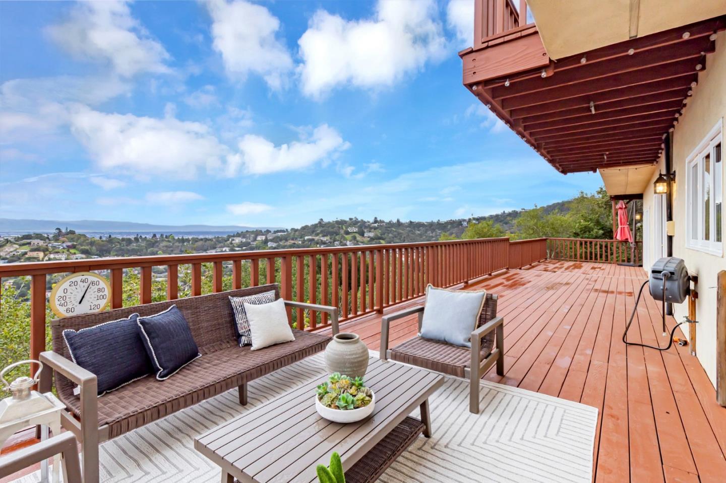 Detail Gallery Image 104 of 196 For 222 Oakley Ave, San Carlos,  CA 94070 - 5 Beds | 5 Baths