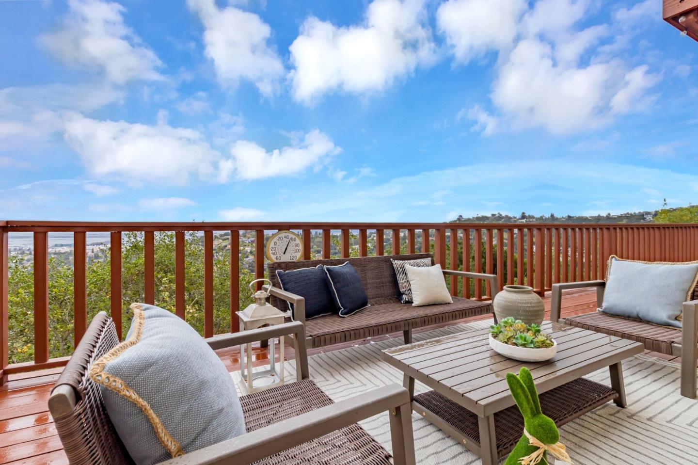 Detail Gallery Image 105 of 196 For 222 Oakley Ave, San Carlos,  CA 94070 - 5 Beds | 5 Baths