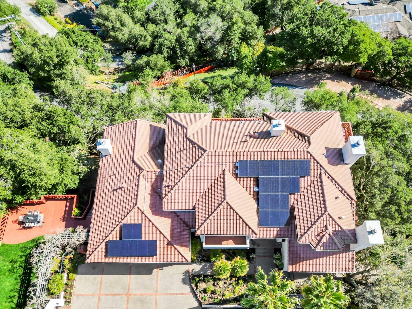 Detail Gallery Image 124 of 196 For 222 Oakley Ave, San Carlos,  CA 94070 - 5 Beds | 5 Baths