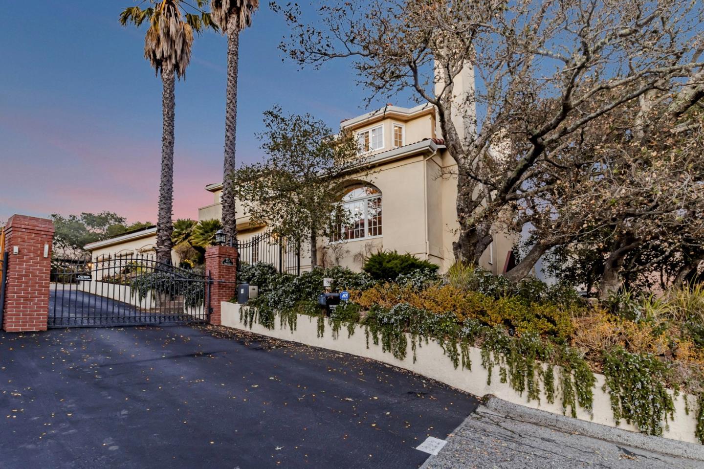 Detail Gallery Image 162 of 196 For 222 Oakley Ave, San Carlos,  CA 94070 - 5 Beds | 5 Baths