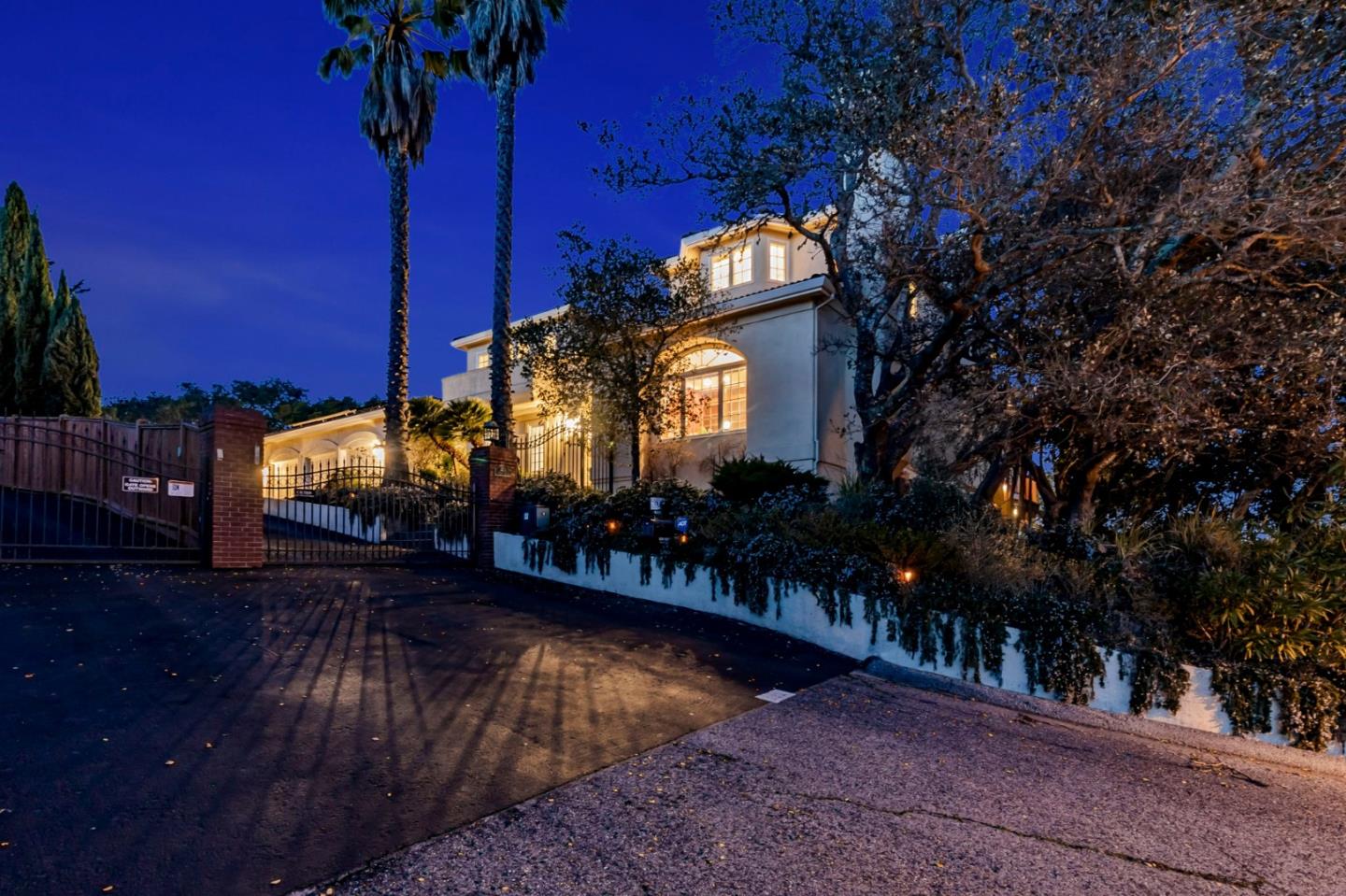 Detail Gallery Image 190 of 196 For 222 Oakley Ave, San Carlos,  CA 94070 - 5 Beds | 5 Baths