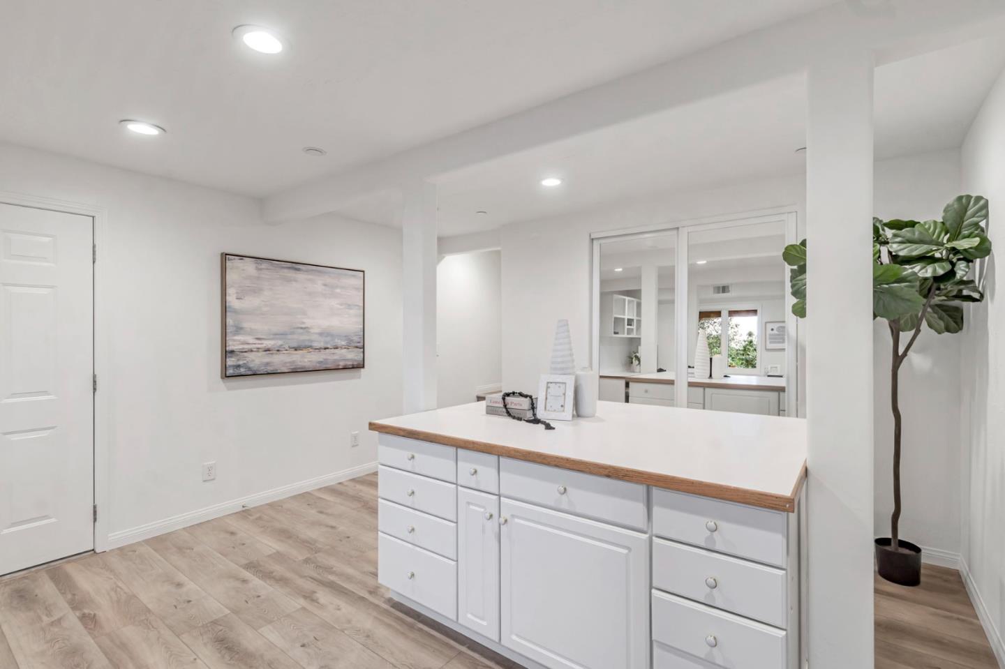 Detail Gallery Image 53 of 196 For 222 Oakley Ave, San Carlos,  CA 94070 - 5 Beds | 5 Baths