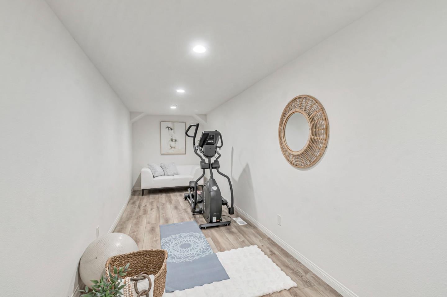 Detail Gallery Image 97 of 196 For 222 Oakley Ave, San Carlos,  CA 94070 - 5 Beds | 5 Baths