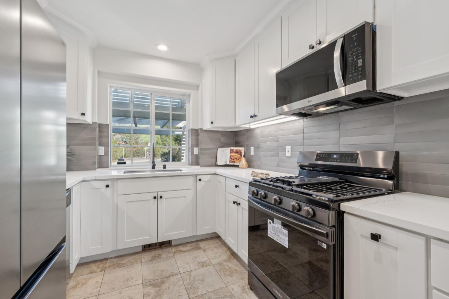 Detail Gallery Image 15 of 73 For 15675 Liberty St, San Leandro,  CA 94578 - 3 Beds | 2/1 Baths