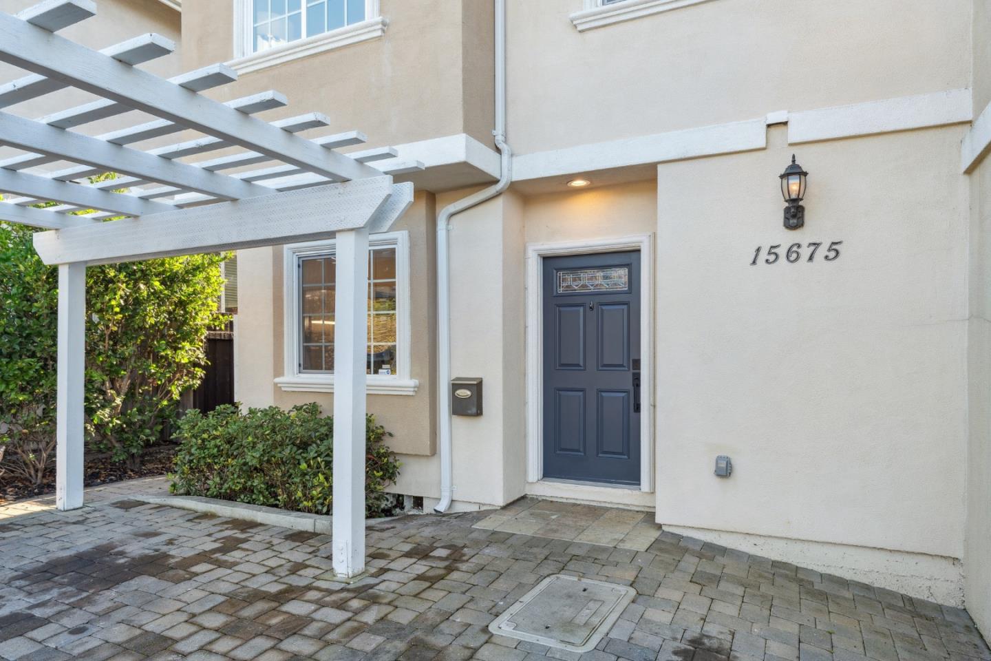 Detail Gallery Image 5 of 73 For 15675 Liberty St, San Leandro,  CA 94578 - 3 Beds | 2/1 Baths