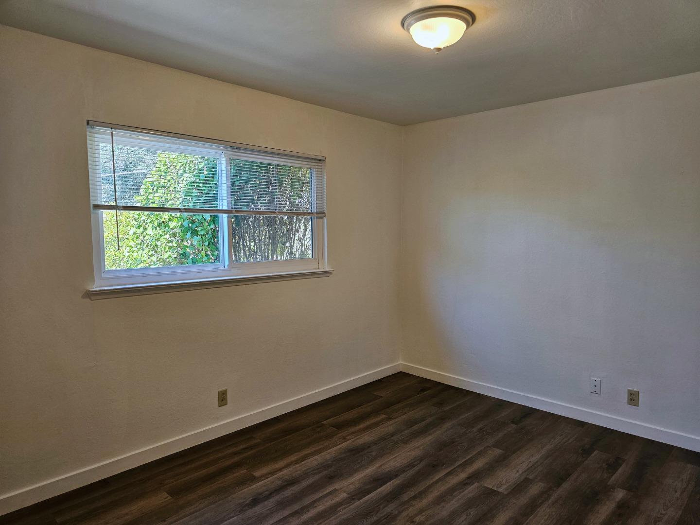 Detail Gallery Image 8 of 15 For 136 Mesa Verde St, Vallejo,  CA 94589 - 3 Beds | 1 Baths