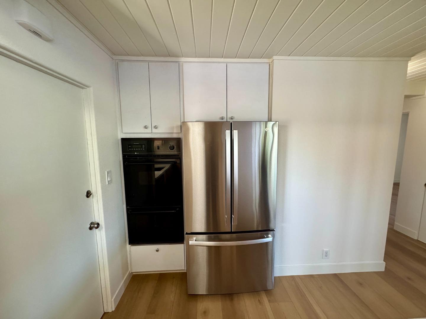 Detail Gallery Image 10 of 28 For 554 Maple Ave, Sunnyvale,  CA 94085 - 3 Beds | 1 Baths