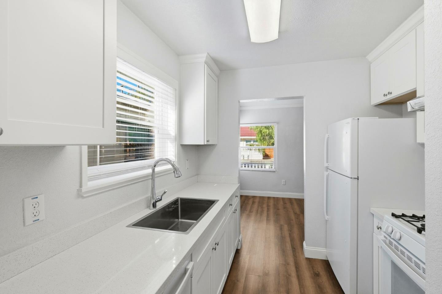 Detail Gallery Image 11 of 24 For 704-718 Broadway, Santa Cruz,  CA 95062 - – Beds | – Baths