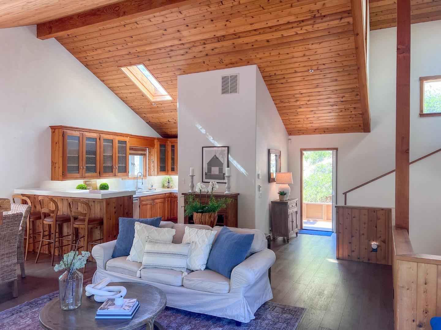 Detail Gallery Image 8 of 45 For 442 Corral De Tierra Rd, Salinas,  CA 93908 - 3 Beds | 2/1 Baths