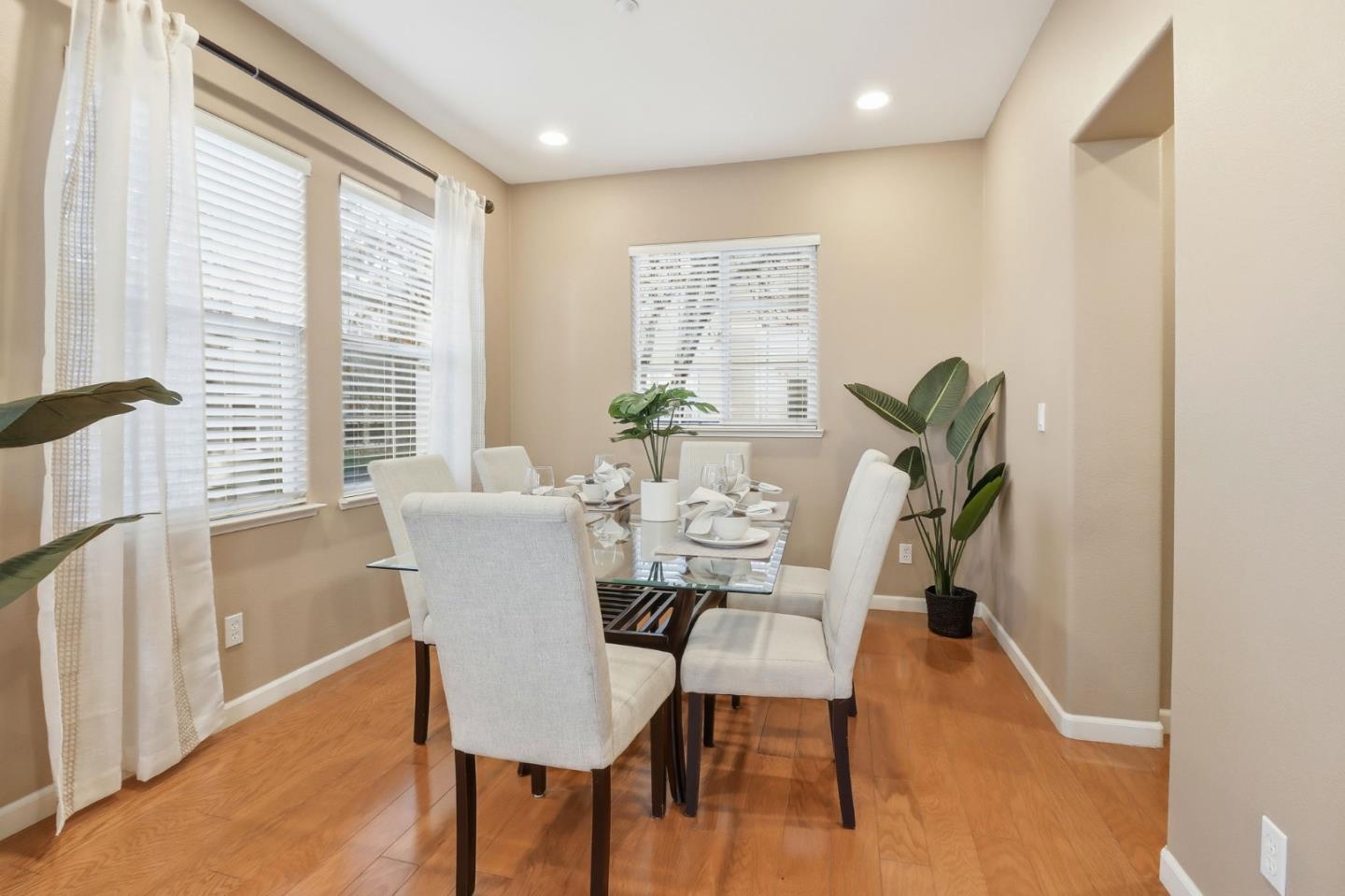 Photo #4: ML82031357 Listing: Photo #4