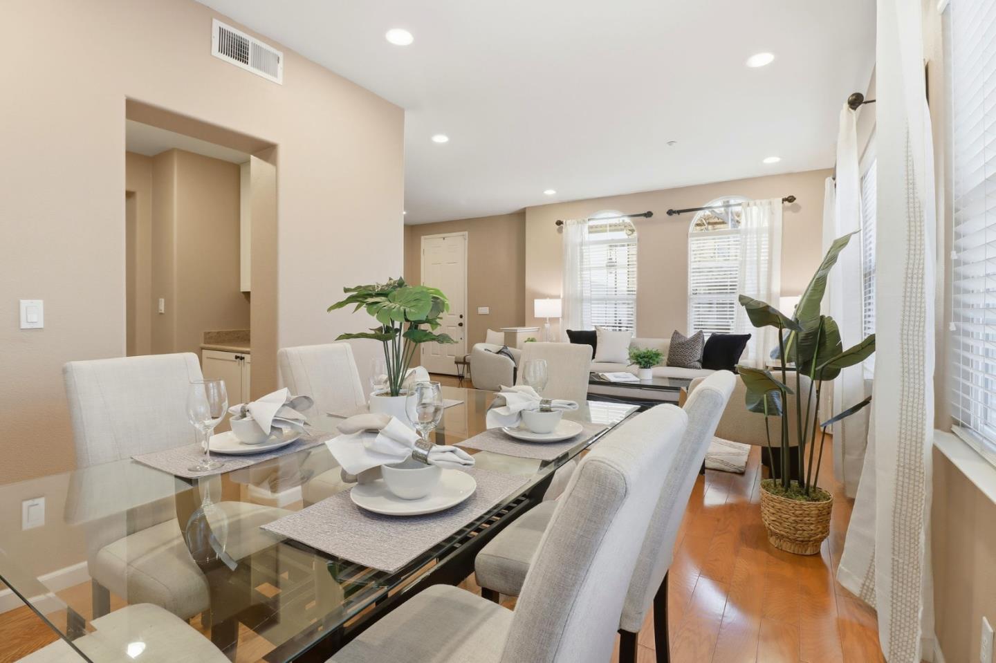 Photo #5: ML82031357 Listing: Photo #5