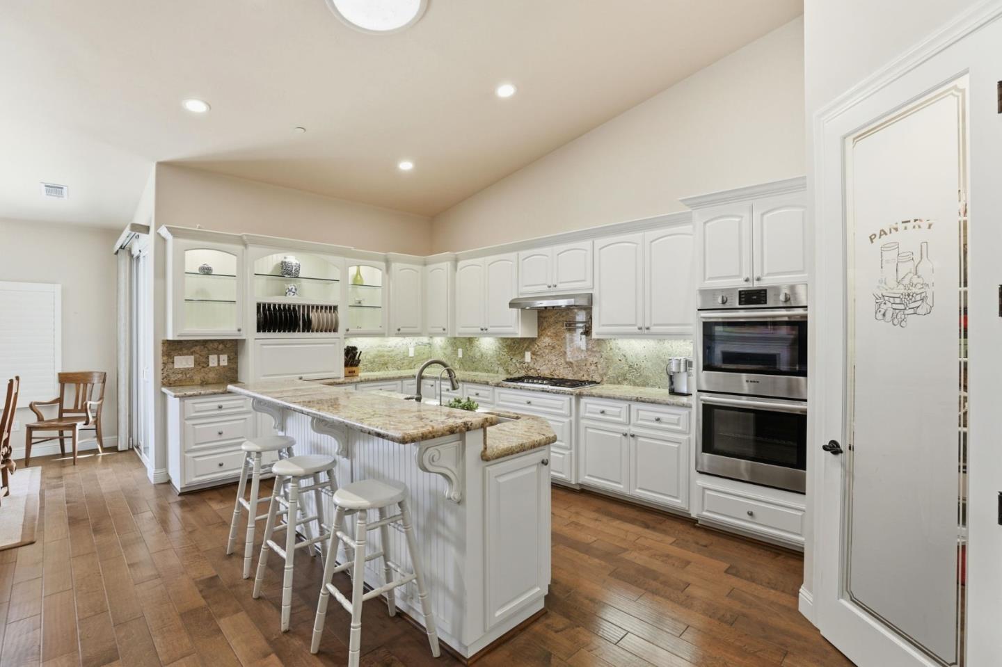 Detail Gallery Image 10 of 41 For 30 Tyler Ct, Hollister,  CA 95023 - 4 Beds | 3 Baths