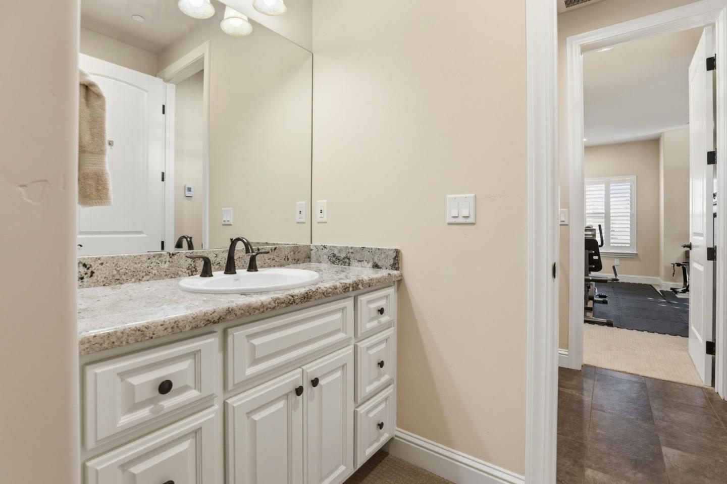 Detail Gallery Image 27 of 41 For 30 Tyler Ct, Hollister,  CA 95023 - 4 Beds | 3 Baths