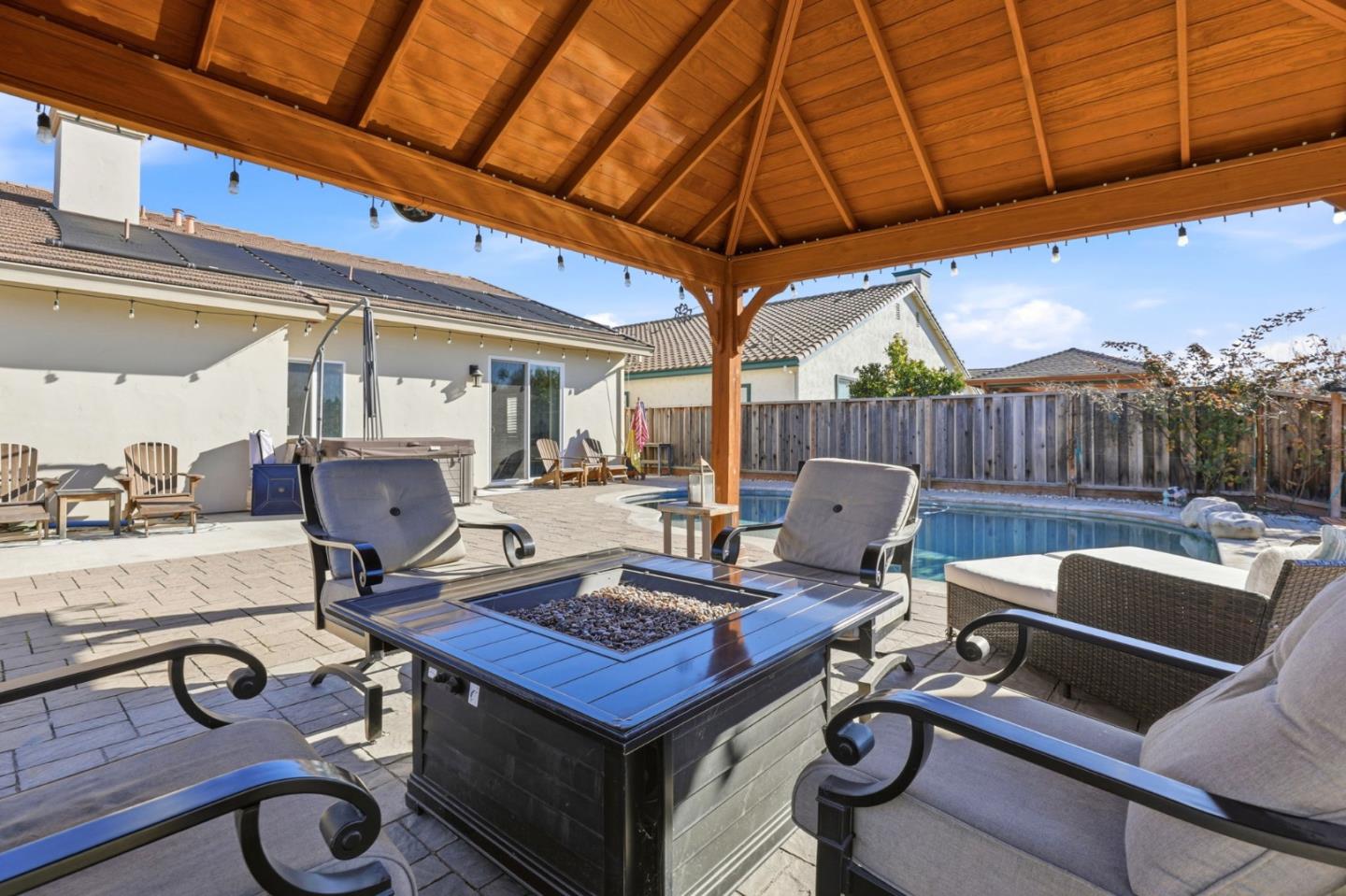 Detail Gallery Image 36 of 41 For 30 Tyler Ct, Hollister,  CA 95023 - 4 Beds | 3 Baths