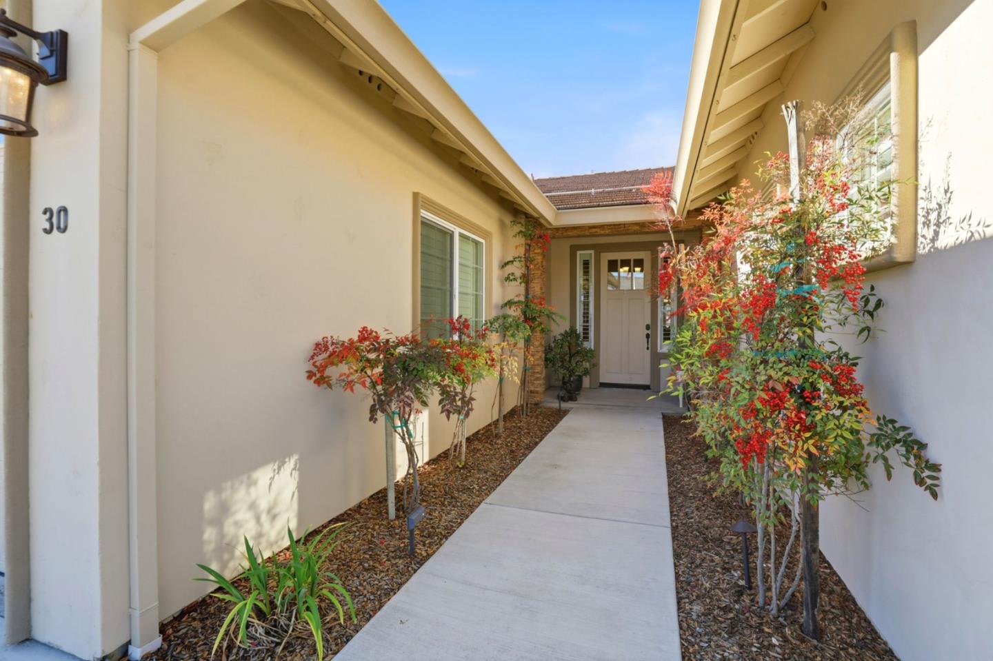 Detail Gallery Image 5 of 41 For 30 Tyler Ct, Hollister,  CA 95023 - 4 Beds | 3 Baths