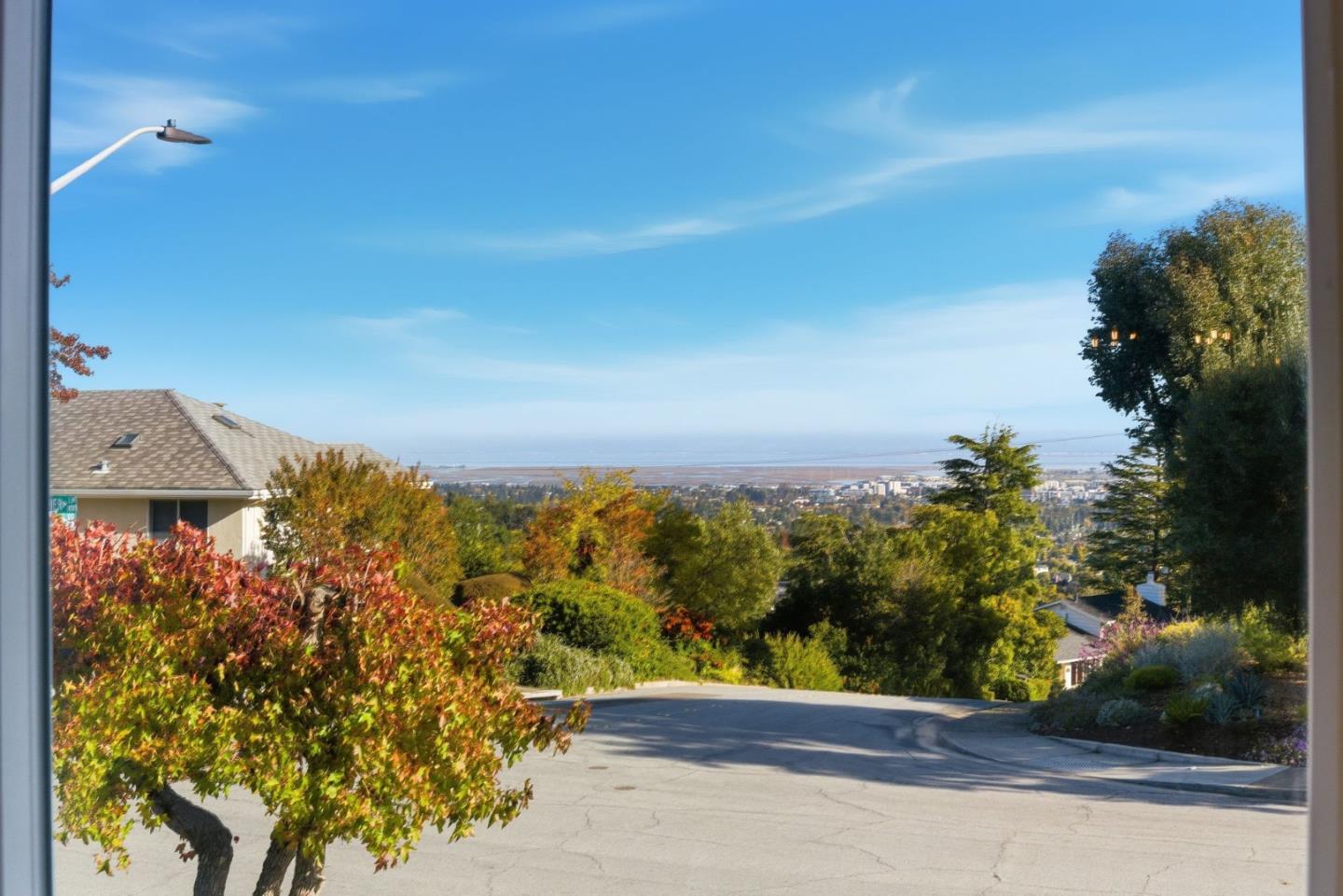 Detail Gallery Image 11 of 34 For 1104 Eden Bower Ln, Redwood City,  CA 94061 - 4 Beds | 3 Baths