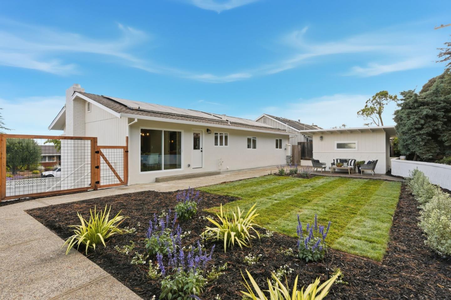 Detail Gallery Image 26 of 34 For 1104 Eden Bower Ln, Redwood City,  CA 94061 - 4 Beds | 3 Baths