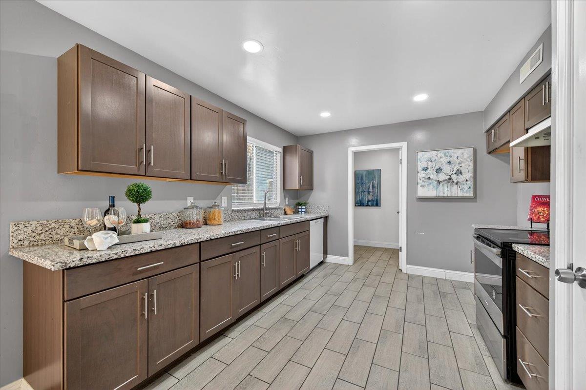 4639 West Saginaw Way, Fresno, CA, 93722