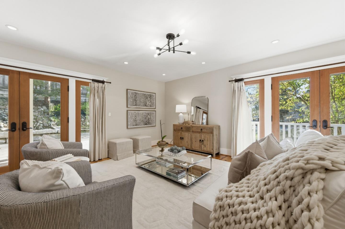 Detail Gallery Image 20 of 90 For 1353 Edgewood Rd, Redwood City,  CA 94062 - 6 Beds | 6/1 Baths