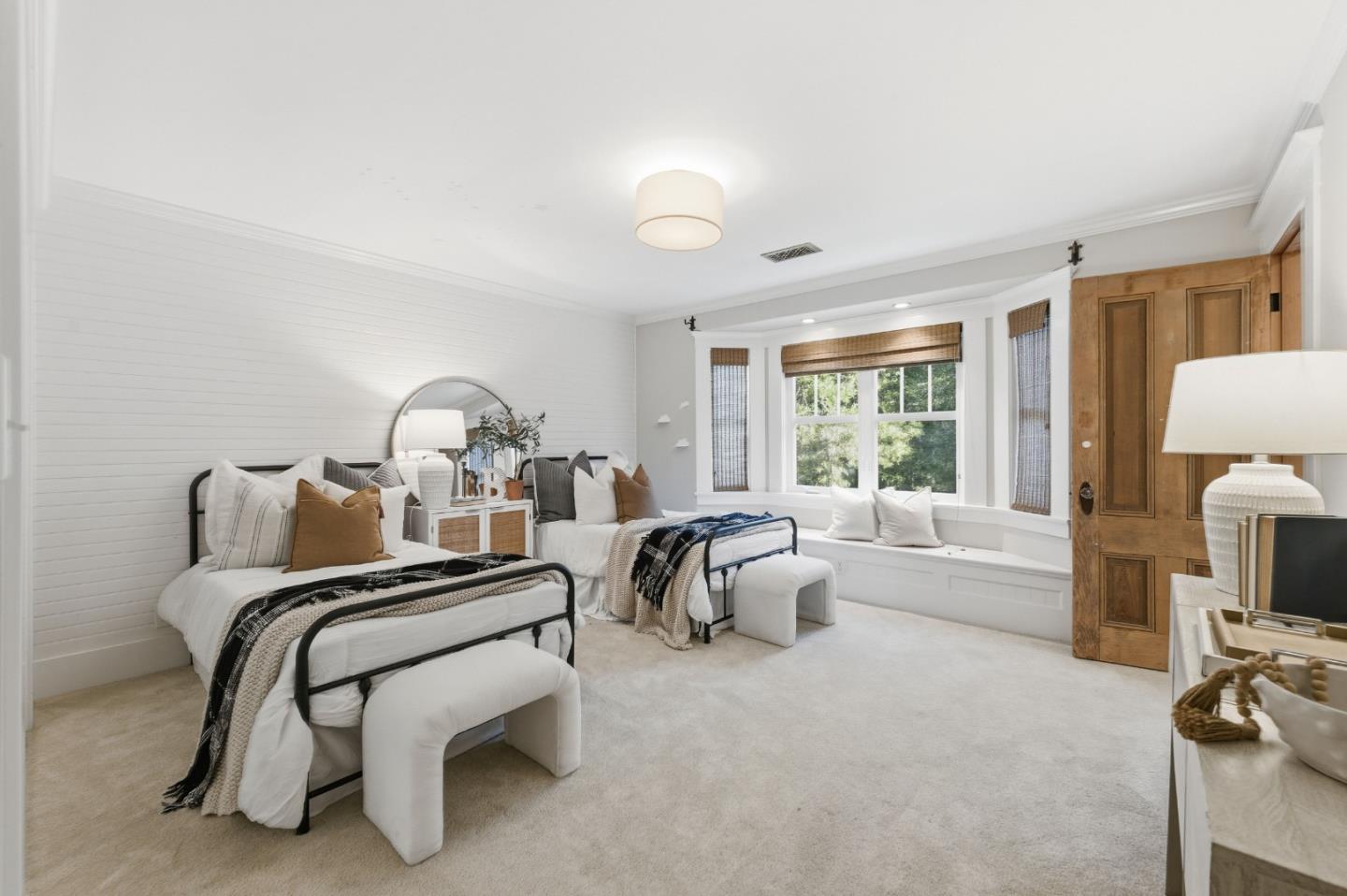 Detail Gallery Image 35 of 90 For 1353 Edgewood Rd, Redwood City,  CA 94062 - 6 Beds | 6/1 Baths