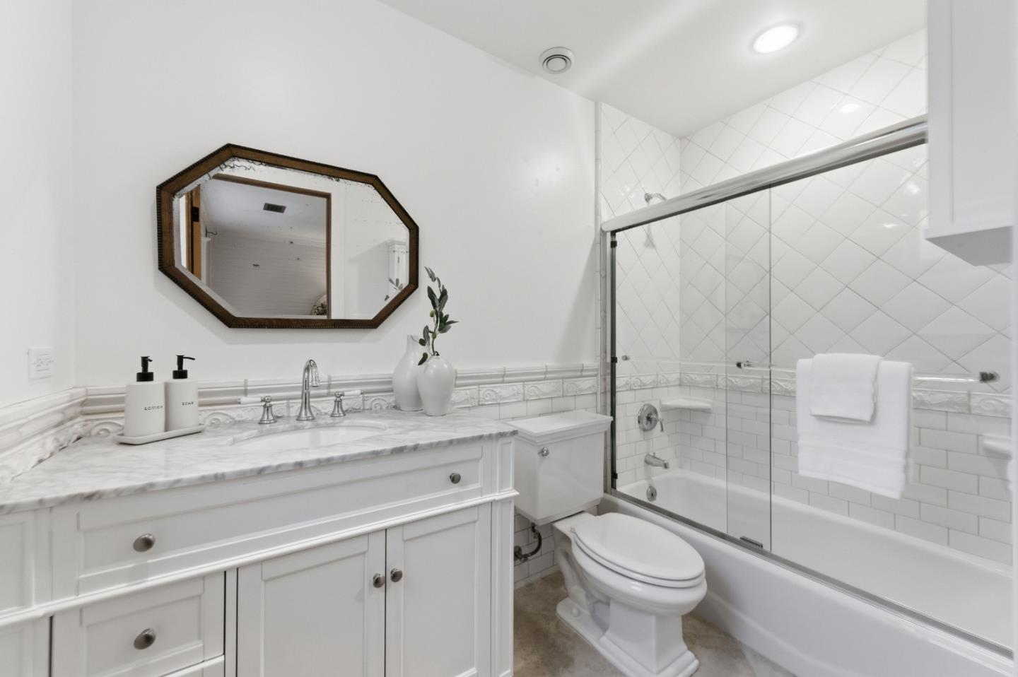 Detail Gallery Image 37 of 90 For 1353 Edgewood Rd, Redwood City,  CA 94062 - 6 Beds | 6/1 Baths