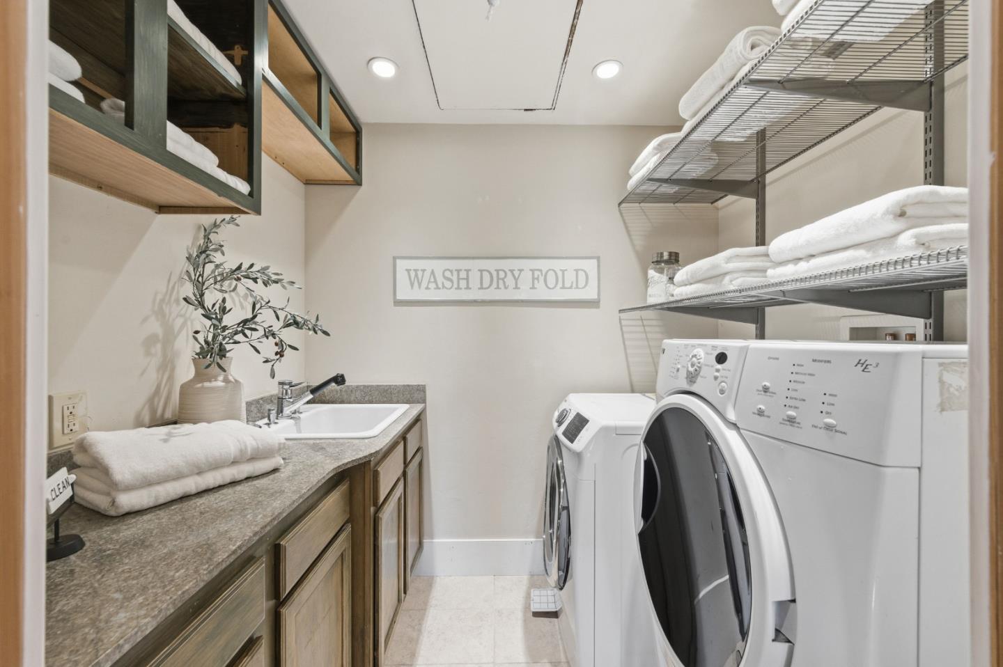 Detail Gallery Image 41 of 90 For 1353 Edgewood Rd, Redwood City,  CA 94062 - 6 Beds | 6/1 Baths