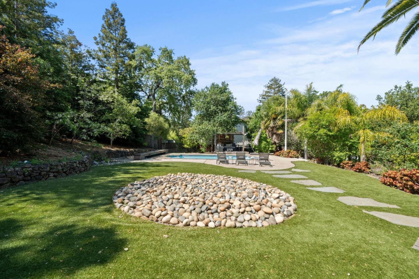 Detail Gallery Image 48 of 90 For 1353 Edgewood Rd, Redwood City,  CA 94062 - 6 Beds | 6/1 Baths