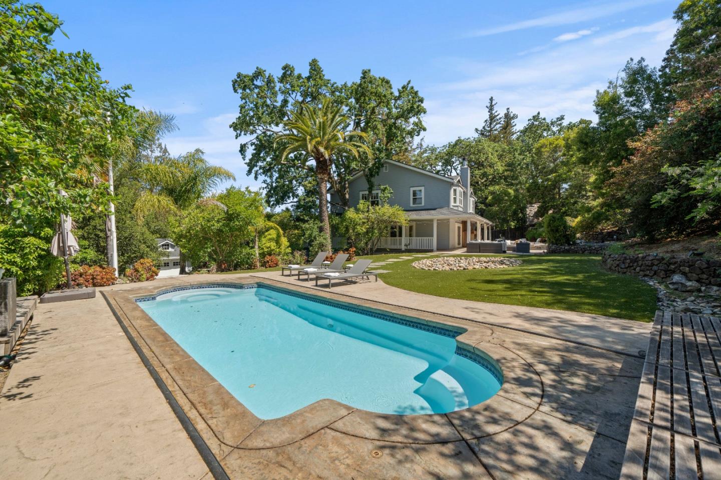 Detail Gallery Image 49 of 90 For 1353 Edgewood Rd, Redwood City,  CA 94062 - 6 Beds | 6/1 Baths