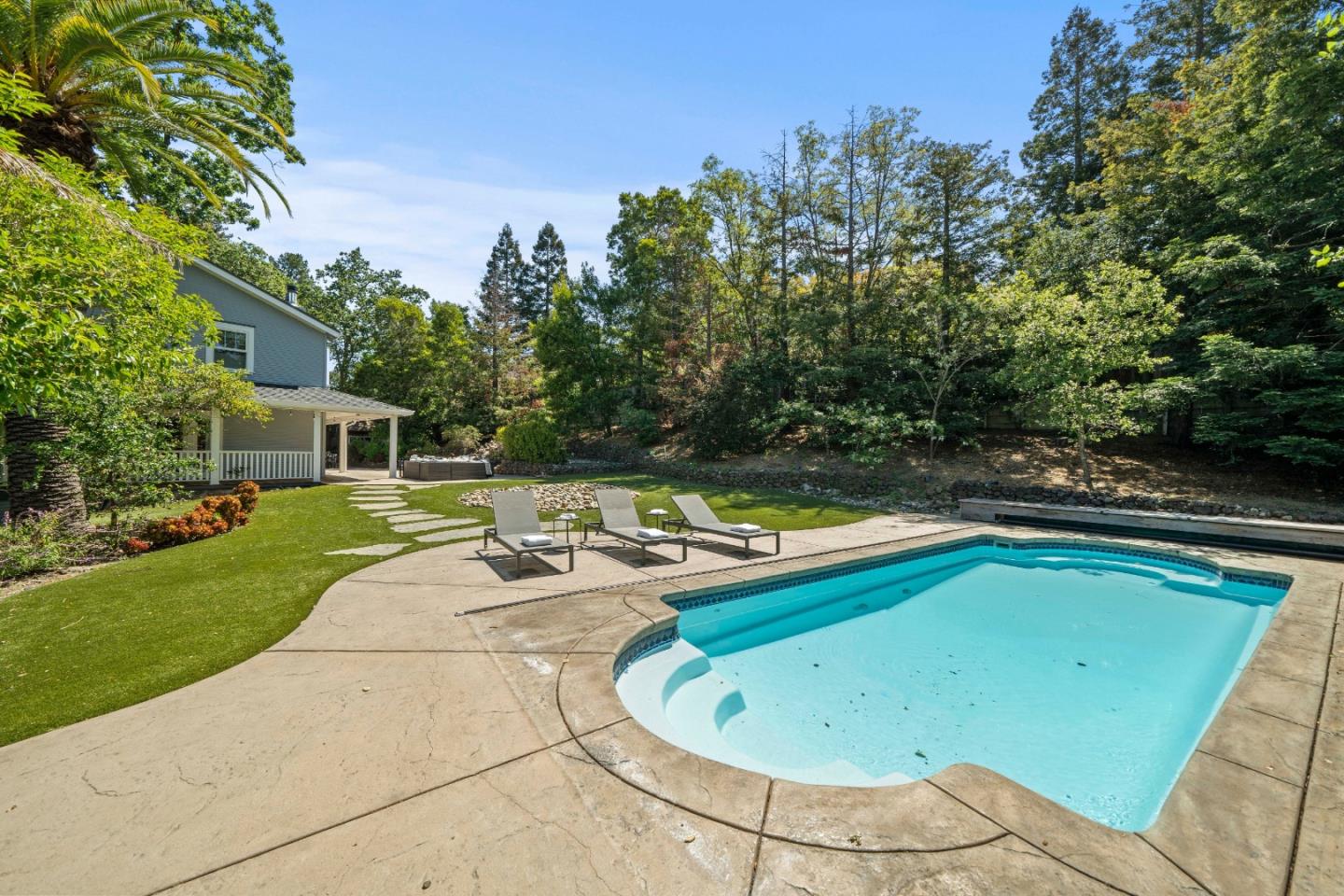 Detail Gallery Image 50 of 90 For 1353 Edgewood Rd, Redwood City,  CA 94062 - 6 Beds | 6/1 Baths