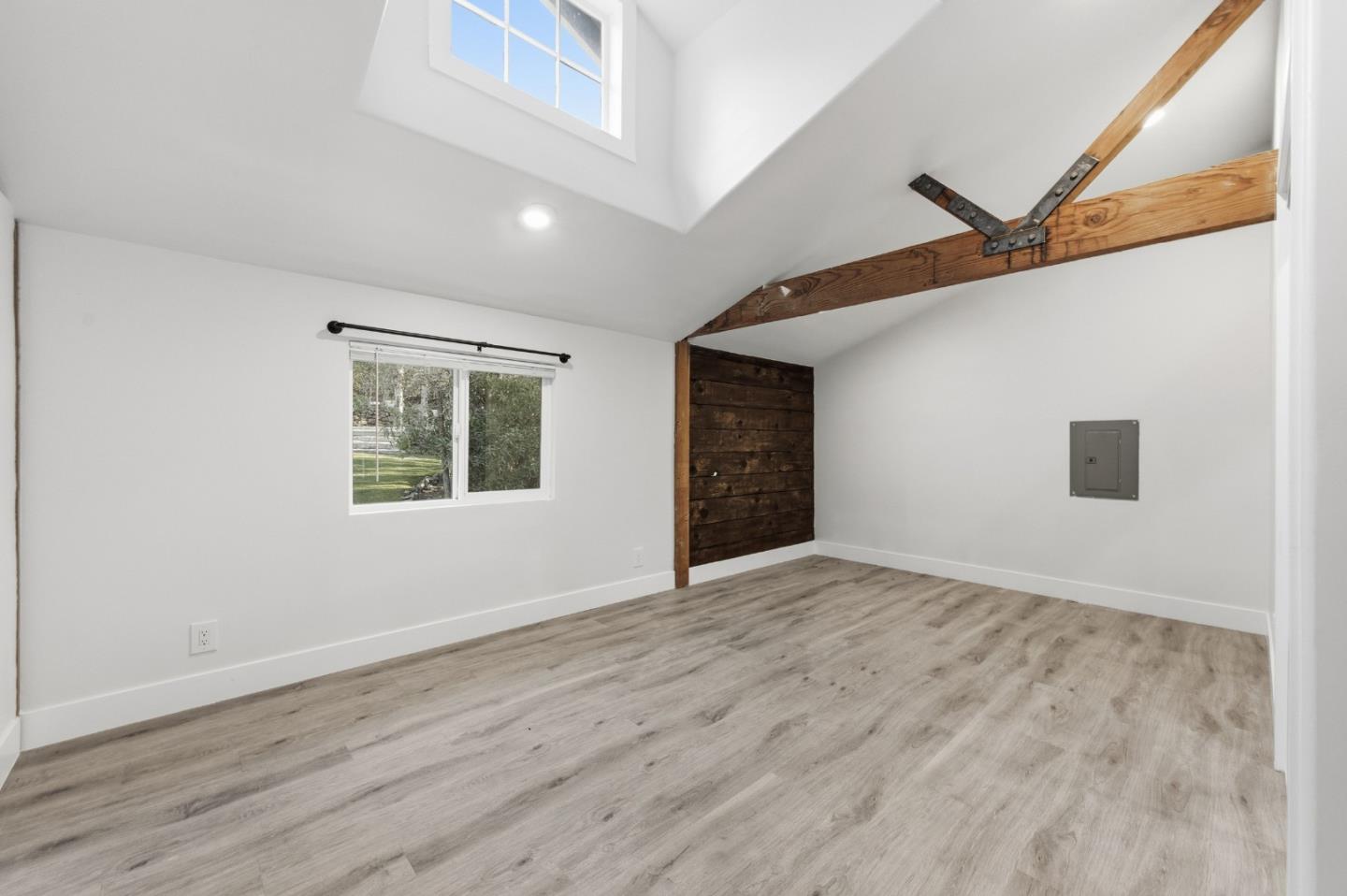 Detail Gallery Image 62 of 90 For 1353 Edgewood Rd, Redwood City,  CA 94062 - 6 Beds | 6/1 Baths