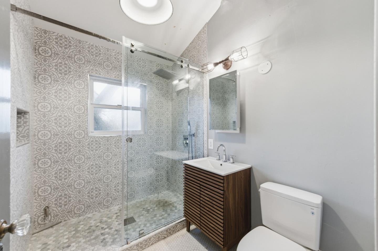 Detail Gallery Image 63 of 90 For 1353 Edgewood Rd, Redwood City,  CA 94062 - 6 Beds | 6/1 Baths