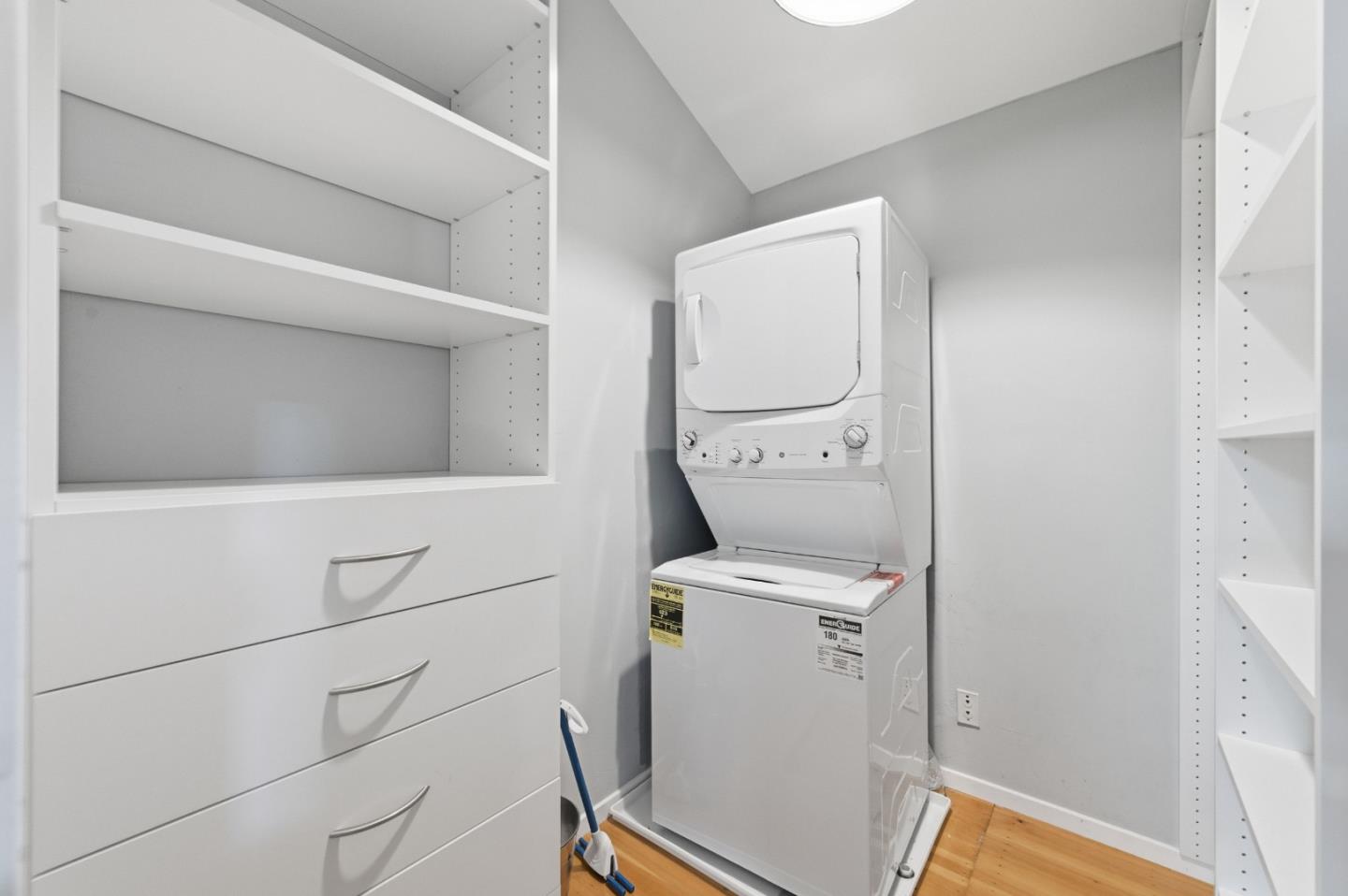 Detail Gallery Image 71 of 90 For 1353 Edgewood Rd, Redwood City,  CA 94062 - 6 Beds | 6/1 Baths