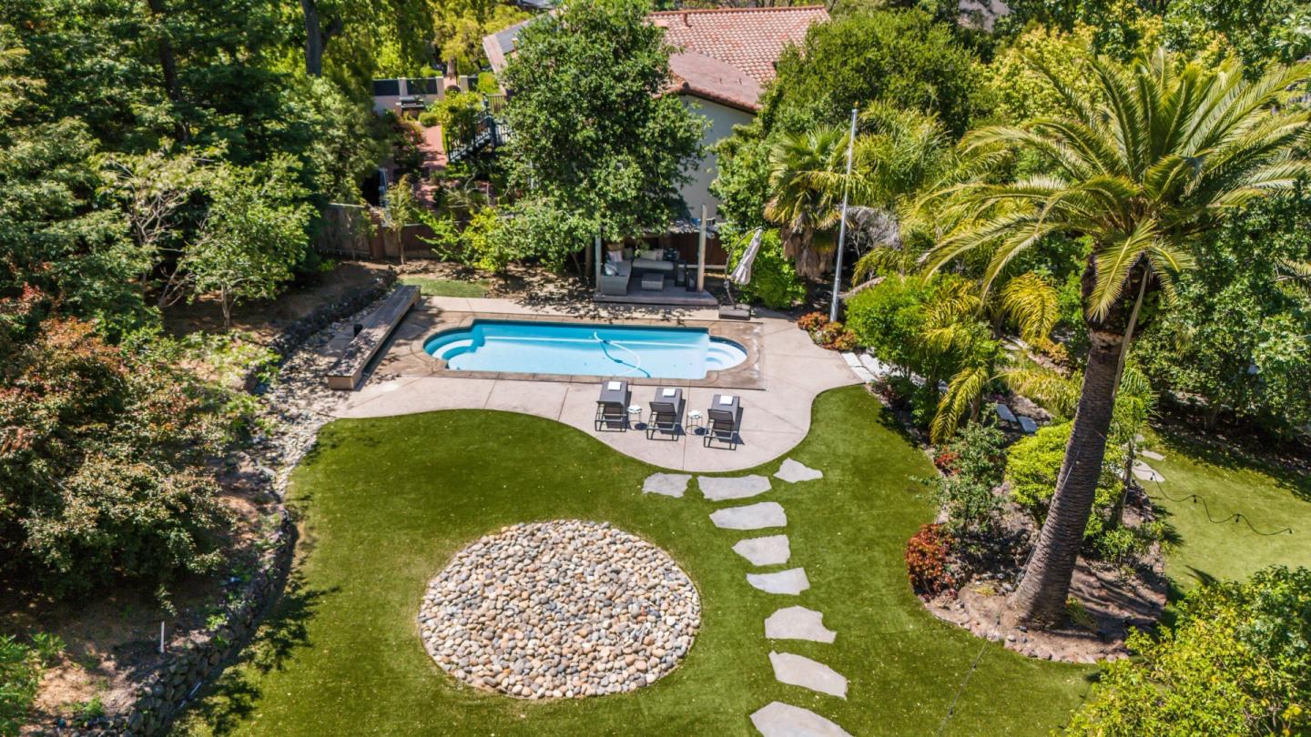 Detail Gallery Image 85 of 90 For 1353 Edgewood Rd, Redwood City,  CA 94062 - 6 Beds | 6/1 Baths