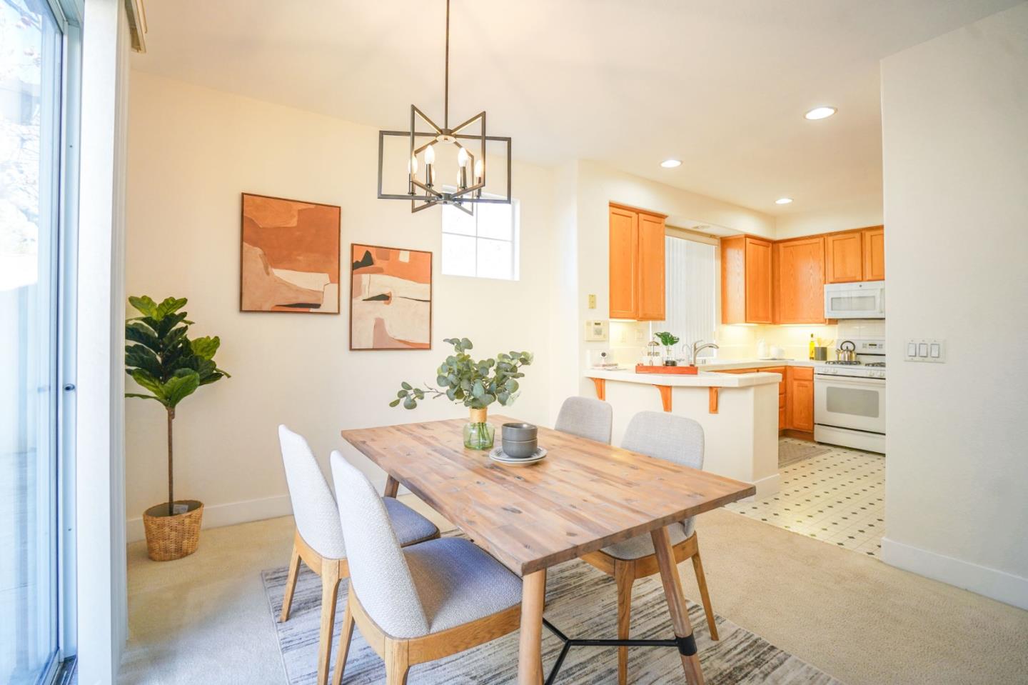 Detail Gallery Image 11 of 41 For 2299 Woodset Dr, San Jose,  CA 95116 - 3 Beds | 2/1 Baths