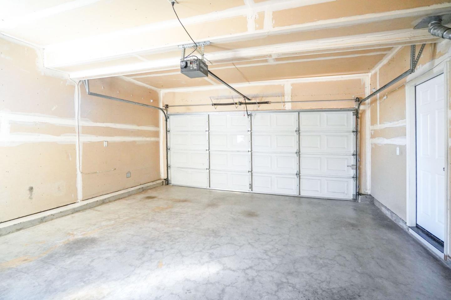 Detail Gallery Image 39 of 41 For 2299 Woodset Dr, San Jose,  CA 95116 - 3 Beds | 2/1 Baths