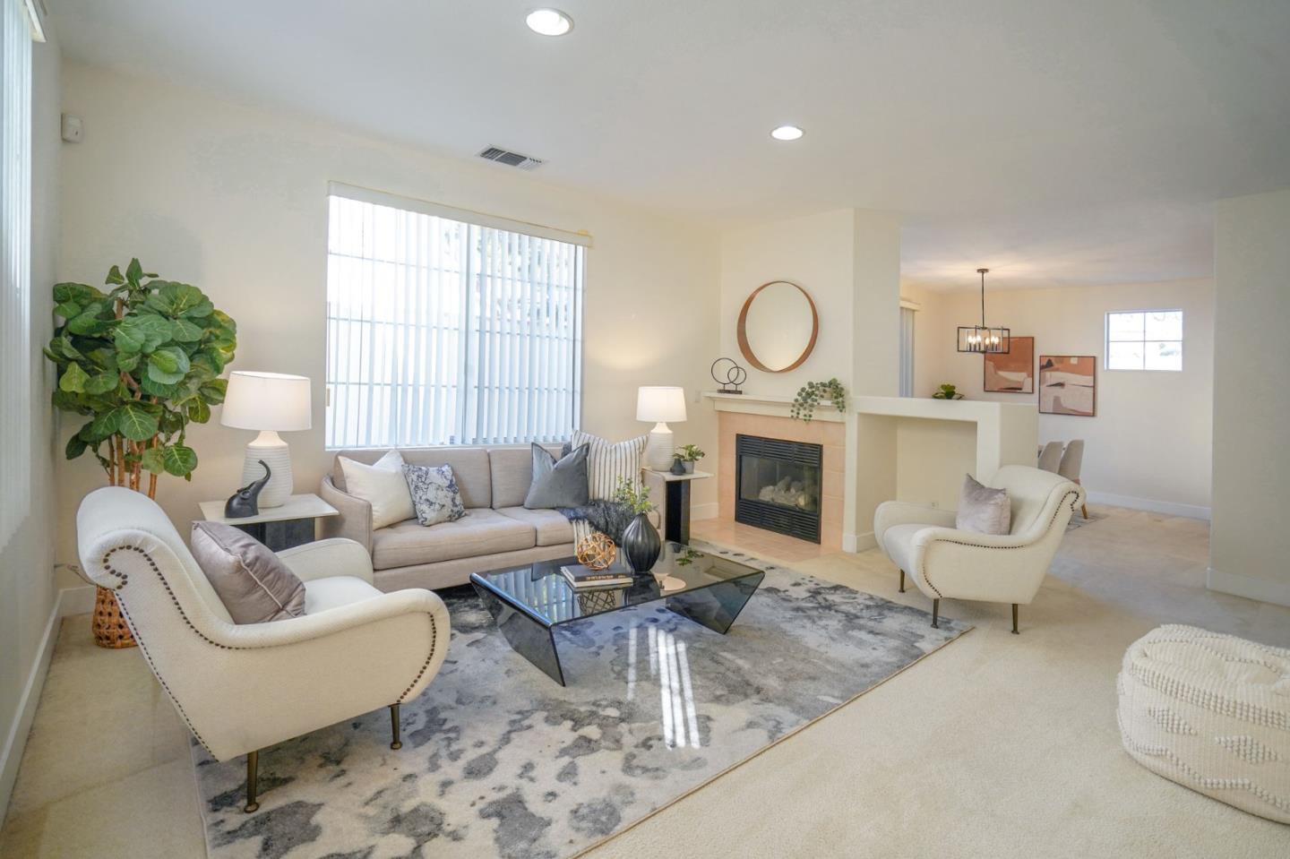 Detail Gallery Image 4 of 41 For 2299 Woodset Dr, San Jose,  CA 95116 - 3 Beds | 2/1 Baths