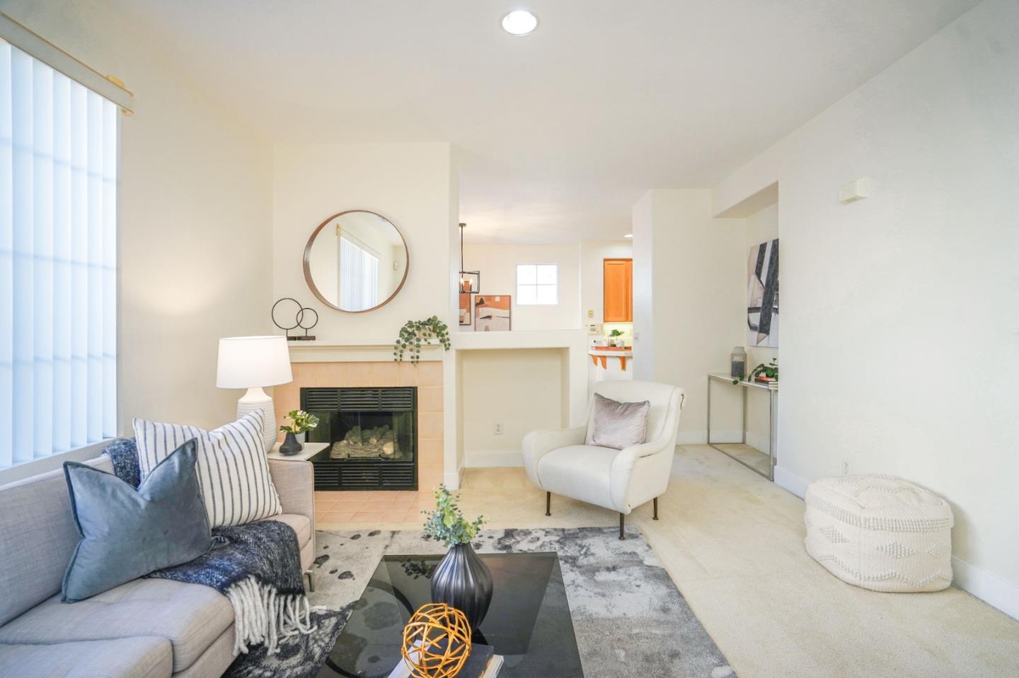 Detail Gallery Image 6 of 41 For 2299 Woodset Dr, San Jose,  CA 95116 - 3 Beds | 2/1 Baths