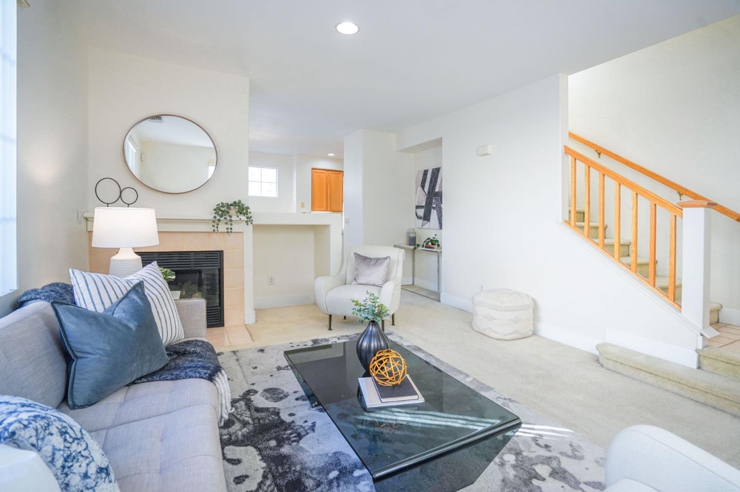 Detail Gallery Image 7 of 41 For 2299 Woodset Dr, San Jose,  CA 95116 - 3 Beds | 2/1 Baths