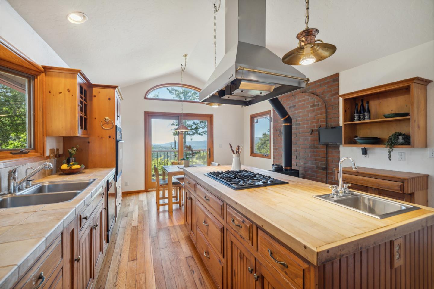 Detail Gallery Image 8 of 40 For 1495 Don's Rd, Boulder Creek,  CA 95006 - 2 Beds | 2 Baths