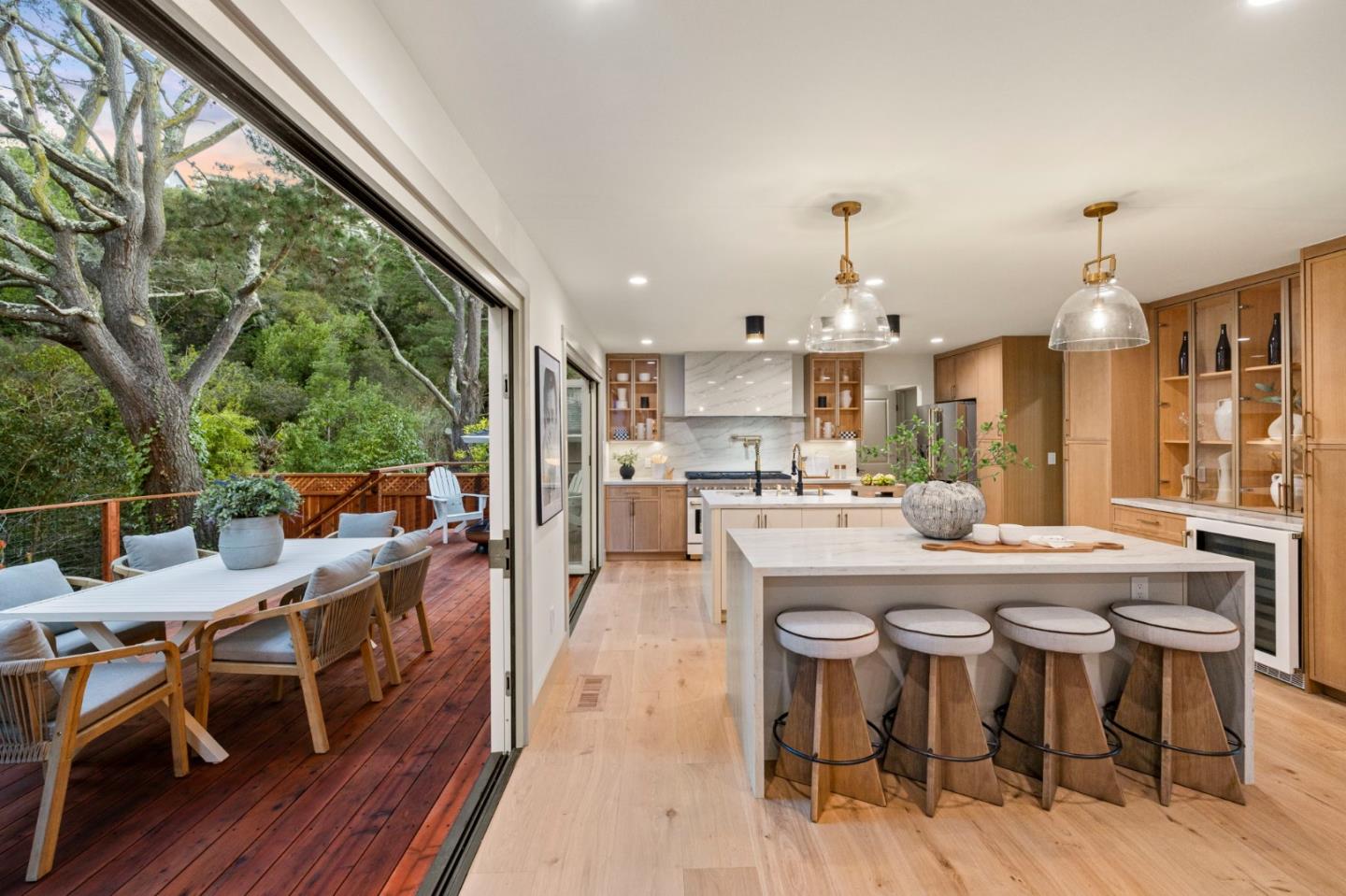 Detail Gallery Image 15 of 76 For 777 Clearfield Dr, Millbrae,  CA 94030 - 4 Beds | 2/1 Baths