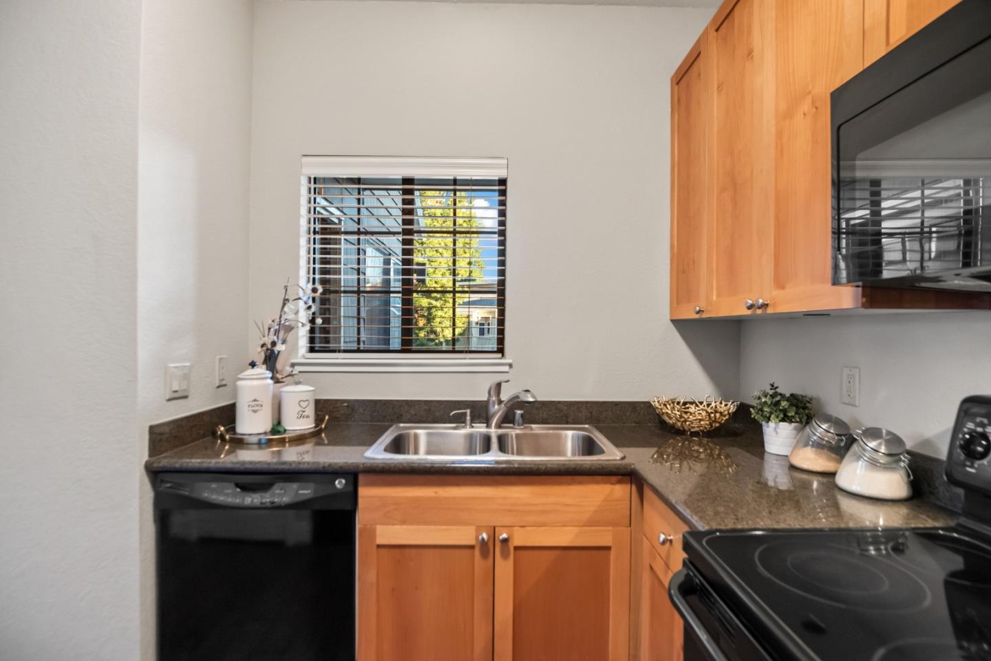 Detail Gallery Image 10 of 30 For 306 S Overlook Dr, San Ramon,  CA 94582 - 1 Beds | 1 Baths