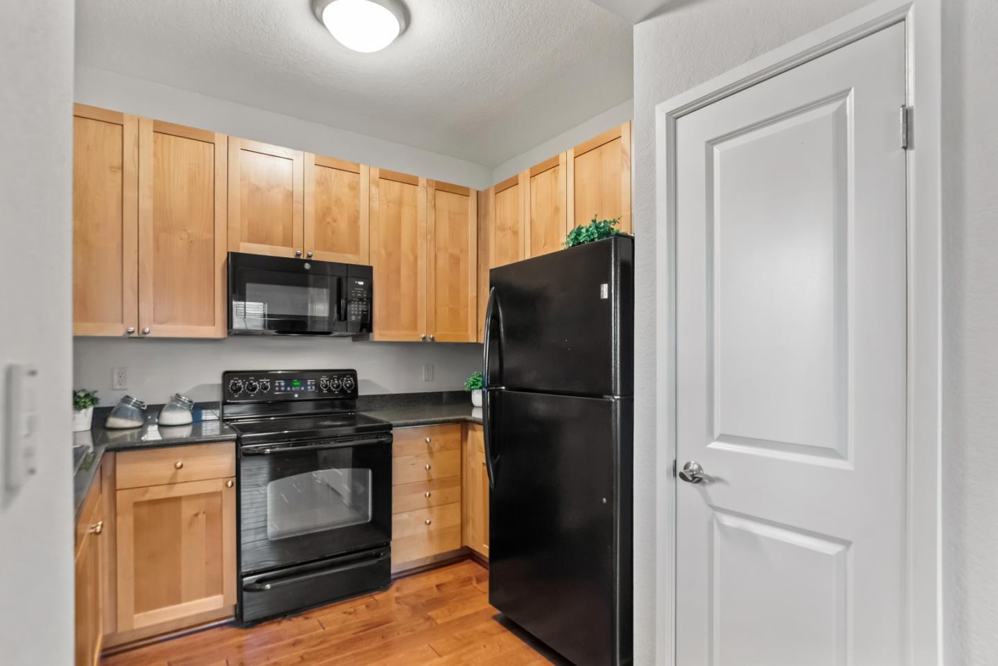 Detail Gallery Image 8 of 30 For 306 S Overlook Dr, San Ramon,  CA 94582 - 1 Beds | 1 Baths